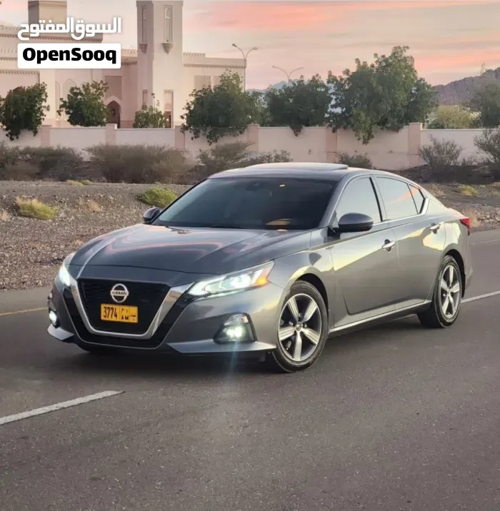 Nissan Altima 2020 photo 2