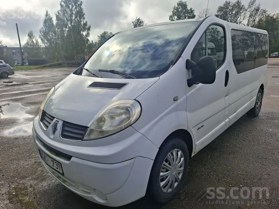 Renault Trafic 2011 photo 2