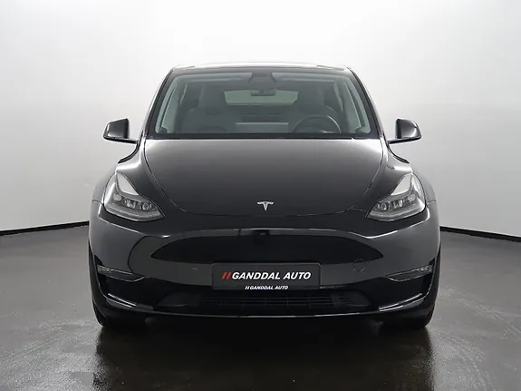 Tesla Model Y 2023 photo 3