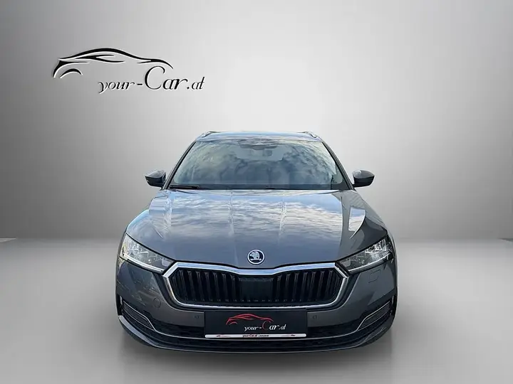 Skoda Octavia 2022 photo 2