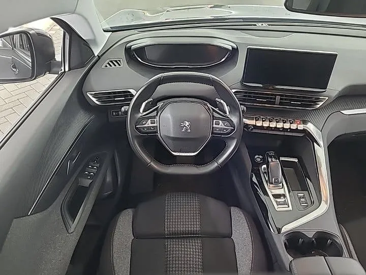 Peugeot 5008 2022 photo 3