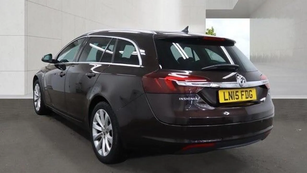 Vauxhall Insignia 2015 photo 3