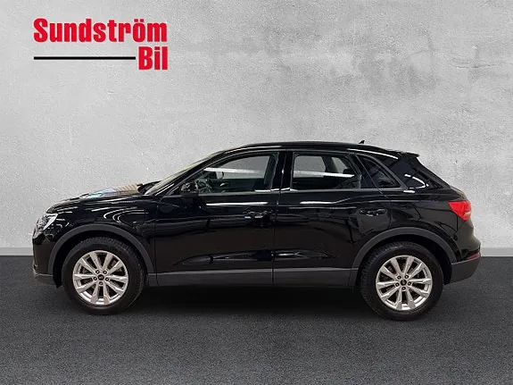 Audi Q3 2023 photo 3