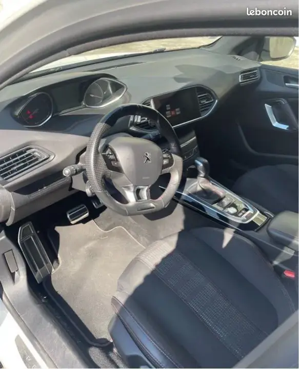 Peugeot 308 2018 photo 3
