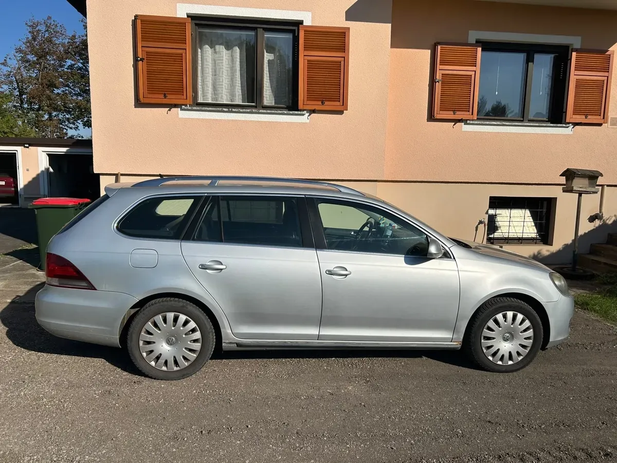 Volkswagen Golf 2009 photo 2