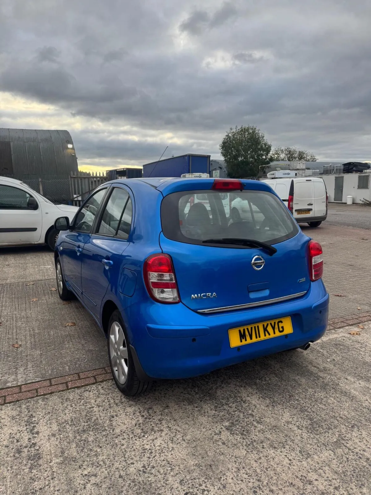Nissan Micra 2011 photo 3