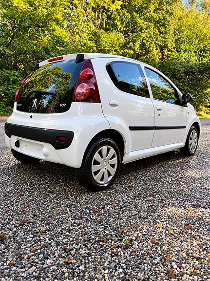 Peugeot 107 2012 photo 3