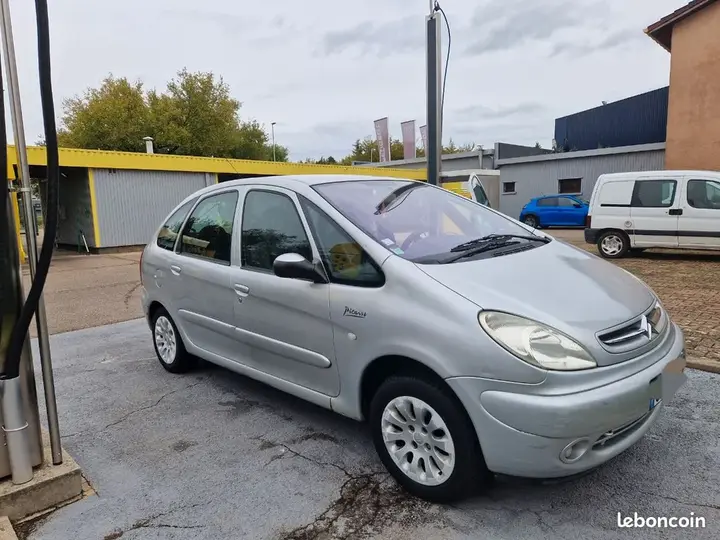 Citroen Xsara Picasso 2003 photo 2