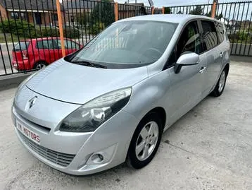 Renault Grand Scenic 2011 photo 2