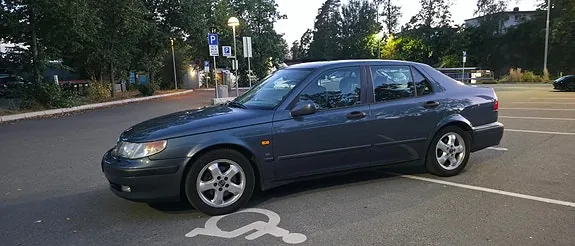 Saab 9-5 2000 photo 2