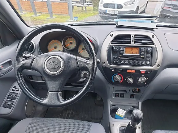 Toyota Rav4 2003 photo 5