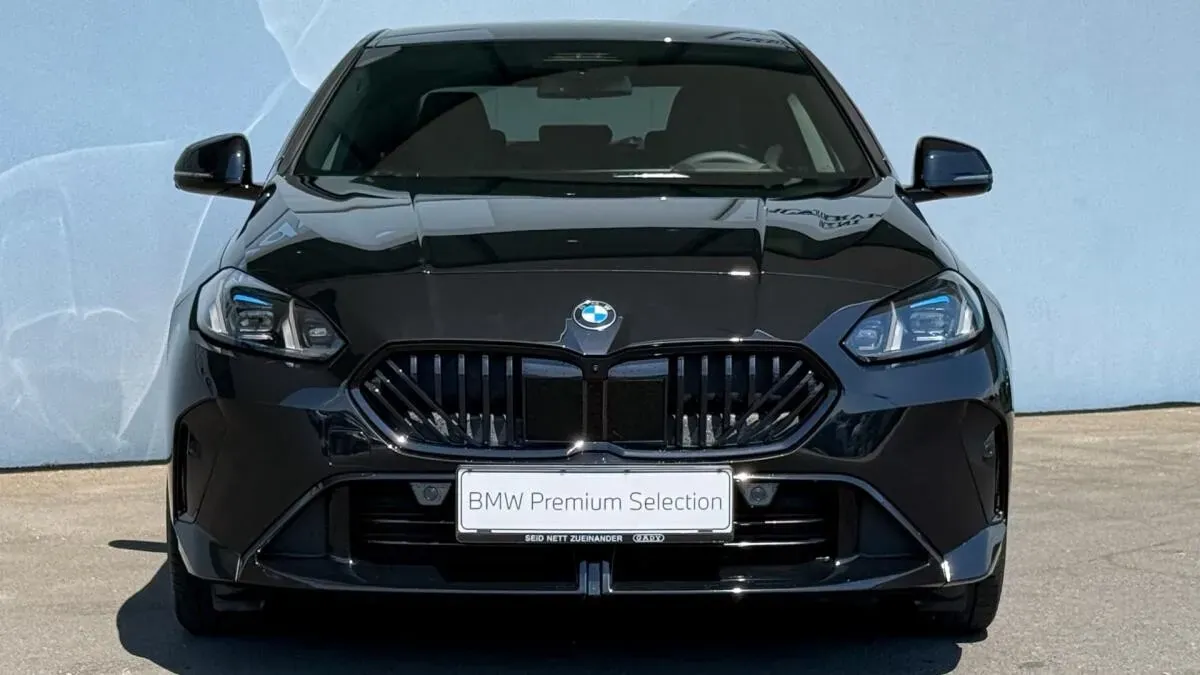 BMW 2 Series 2025 photo 2