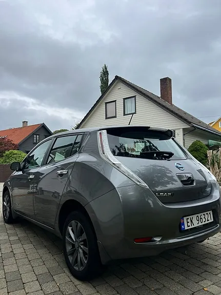 Nissan Leaf 2015 photo 3