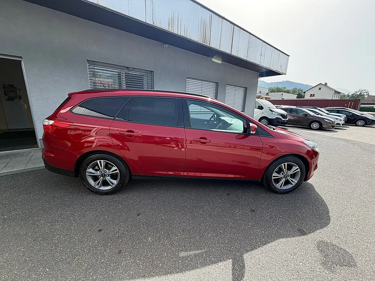 Ford Focus 2013 photo 3
