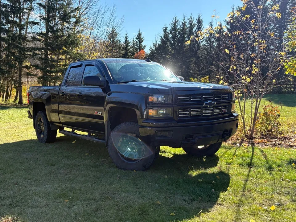 Chevrolet Silverado 1500 2015 photo 2