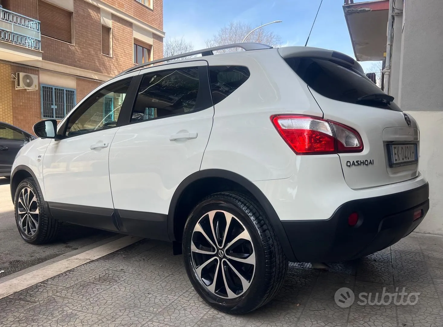 Nissan Qashqai 2012 photo 4