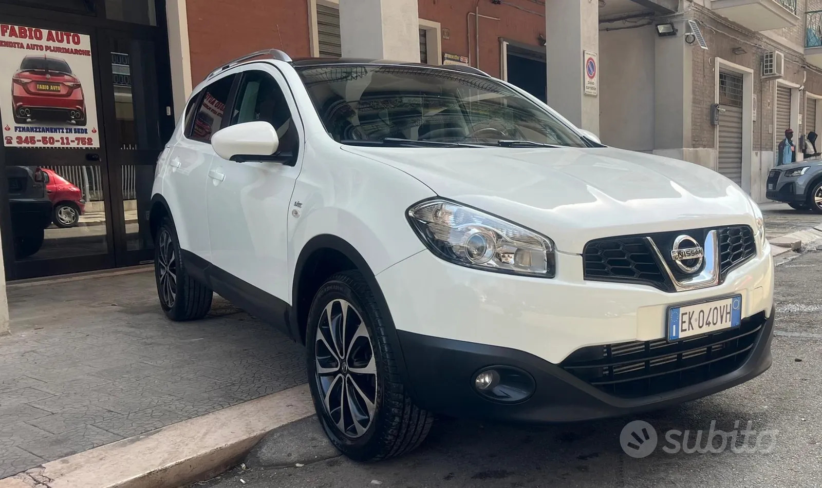 Nissan Qashqai 2012 photo 2