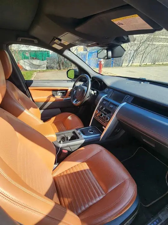 Land Rover Discovery Sport 2017 photo 5