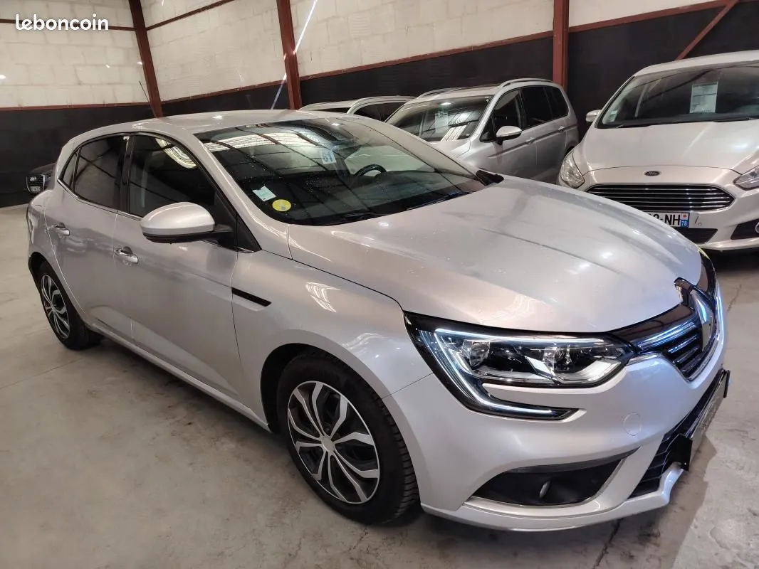 Renault Megane 2019 photo 3