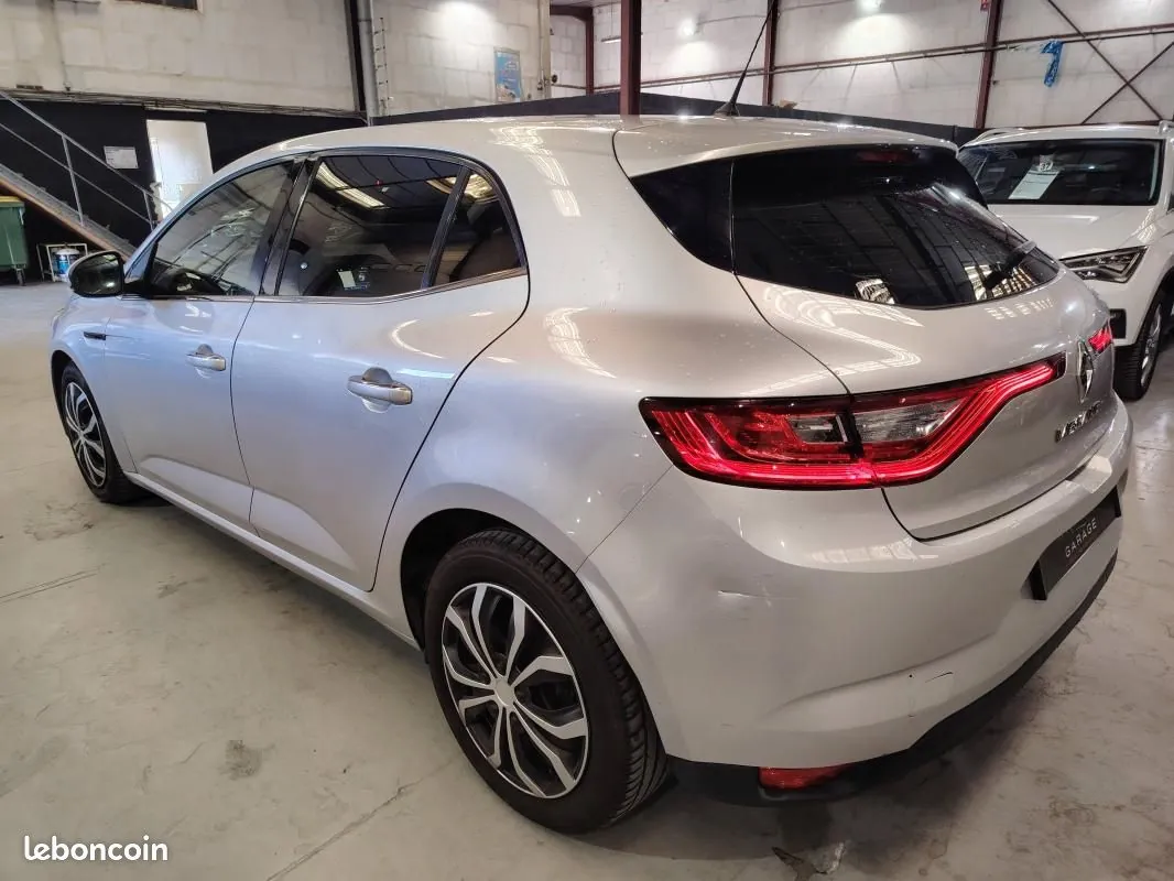 Renault Megane 2019 photo 4