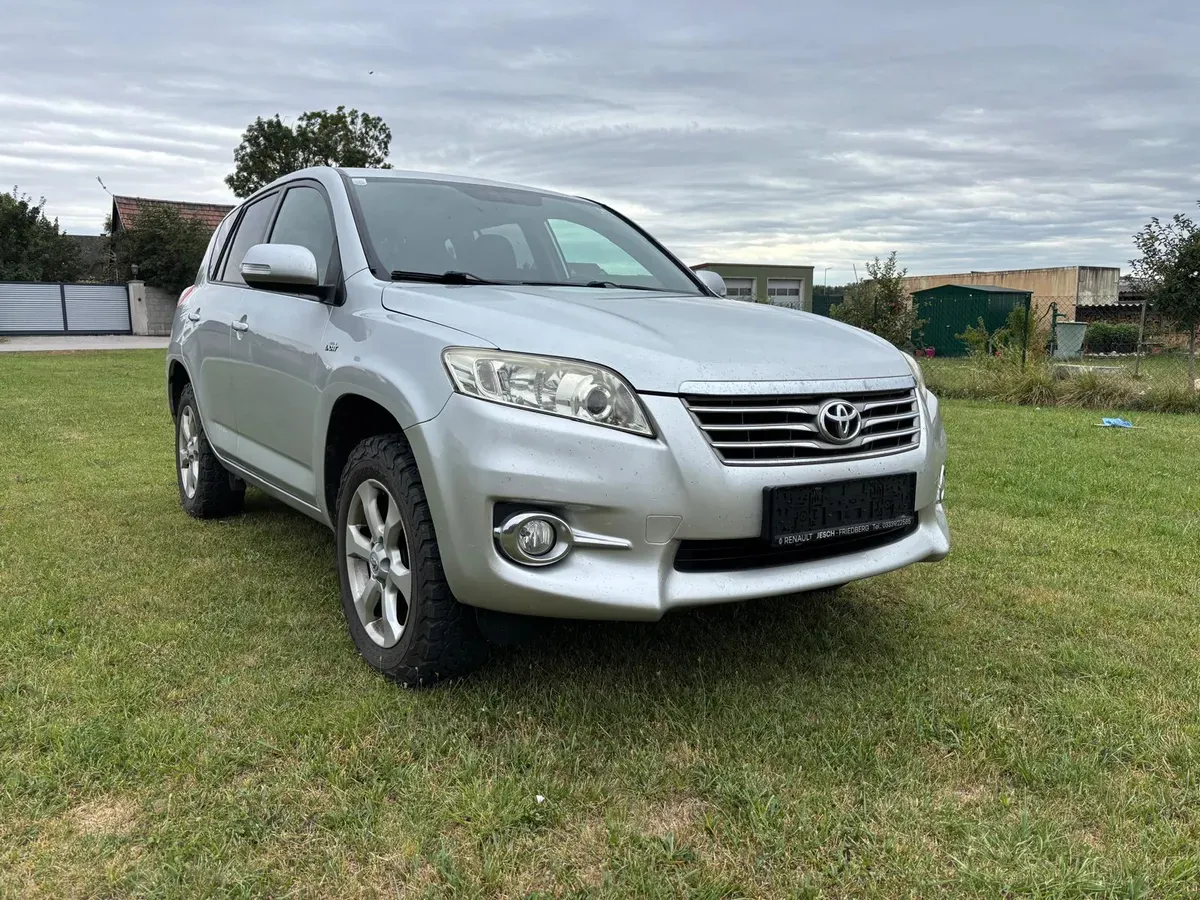 Toyota Rav4 2011 photo 3
