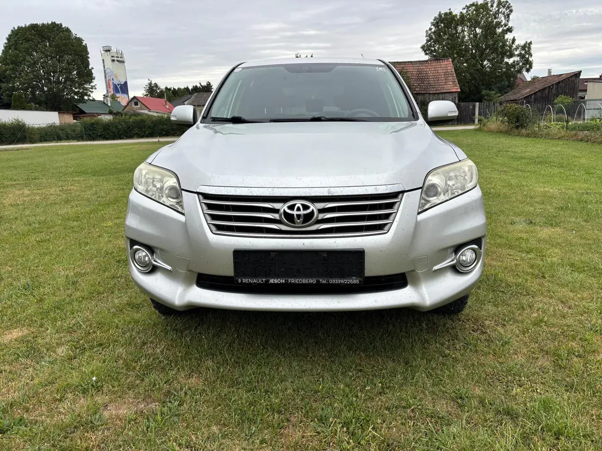 Toyota Rav4 2011 photo 2