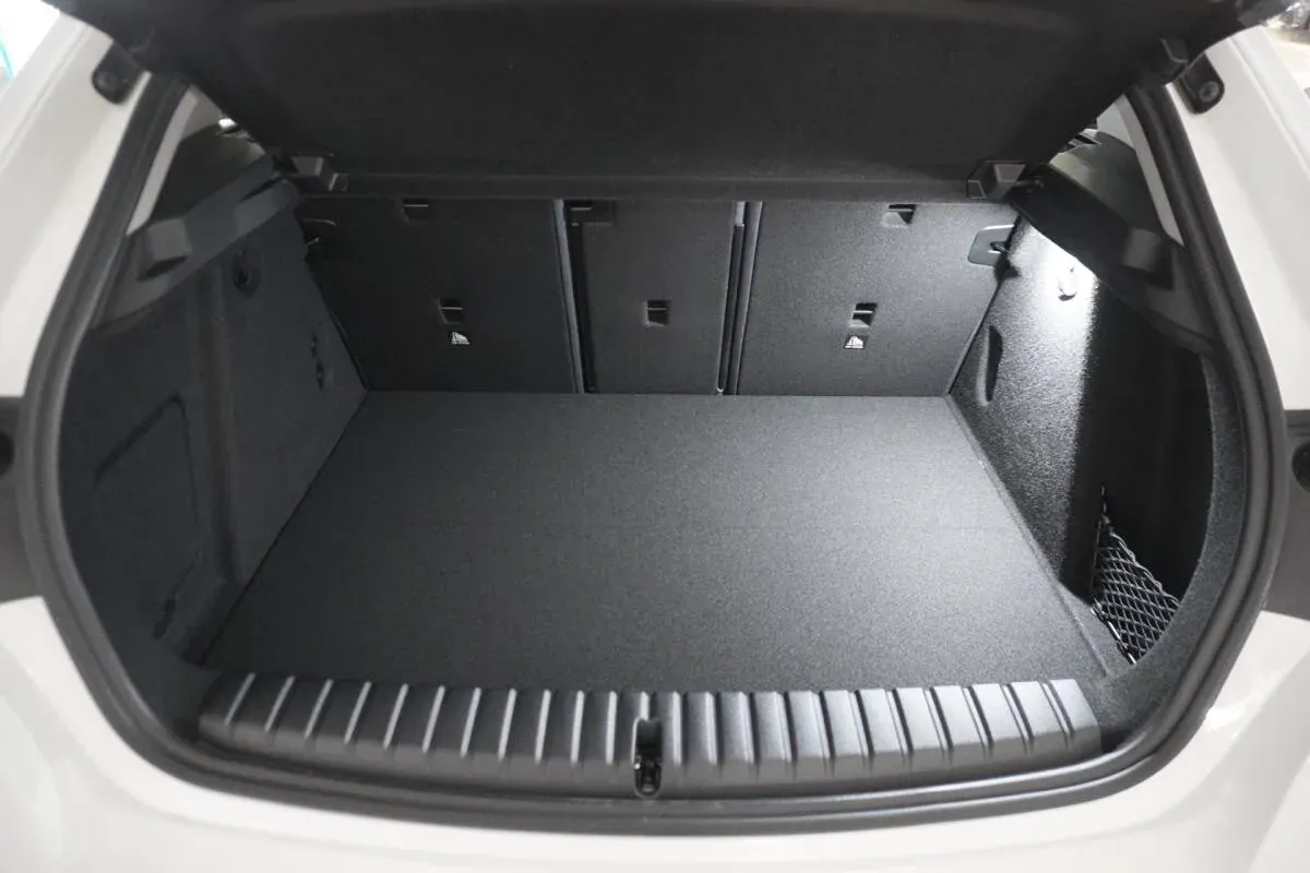BMW 1 Series 2026 photo 3