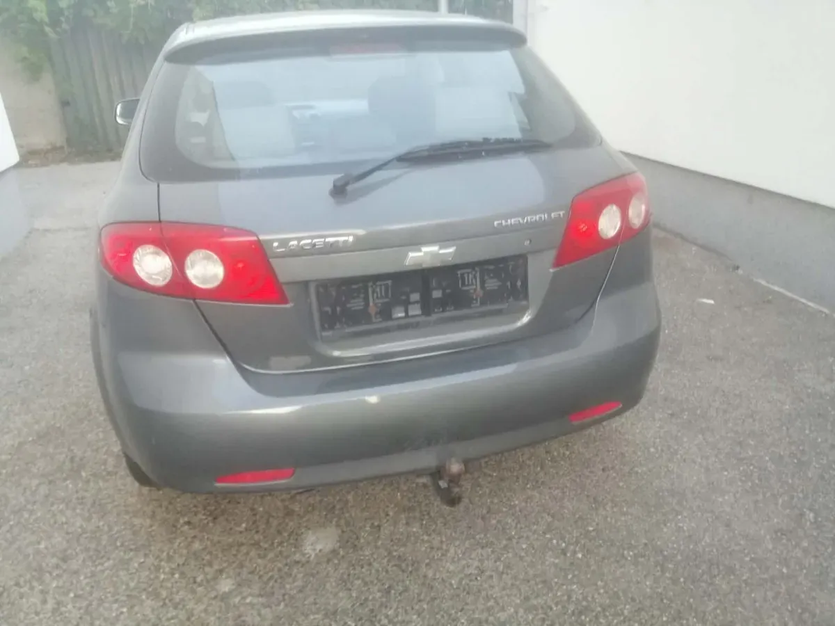 Chevrolet Lacetti 2010 photo 2