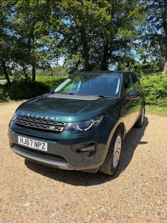 Land Rover Discovery Sport 2017 photo 2