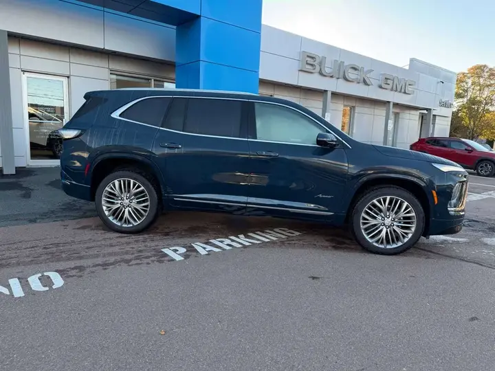 Buick Enclave 2027 photo 2