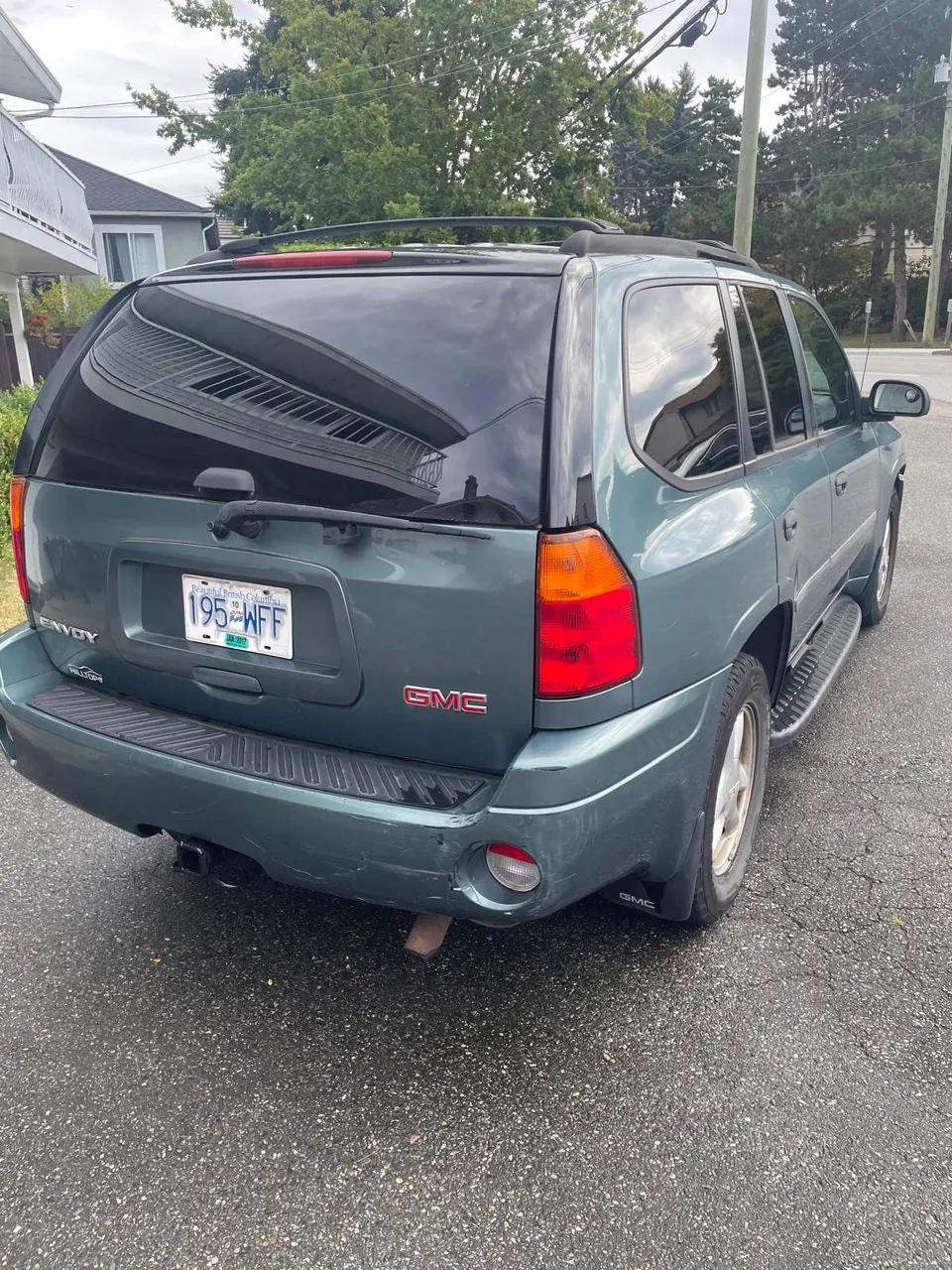 GMC Envoy 2009 photo 2