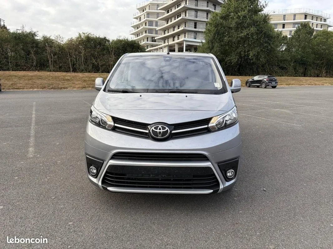 Toyota Proace Verso 2026 photo 2