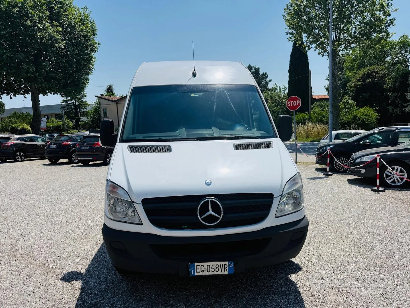 Mercedes-Benz Sprinter 2011 photo 2