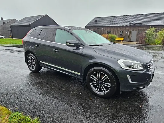 Volvo Xc60 2017 photo 2