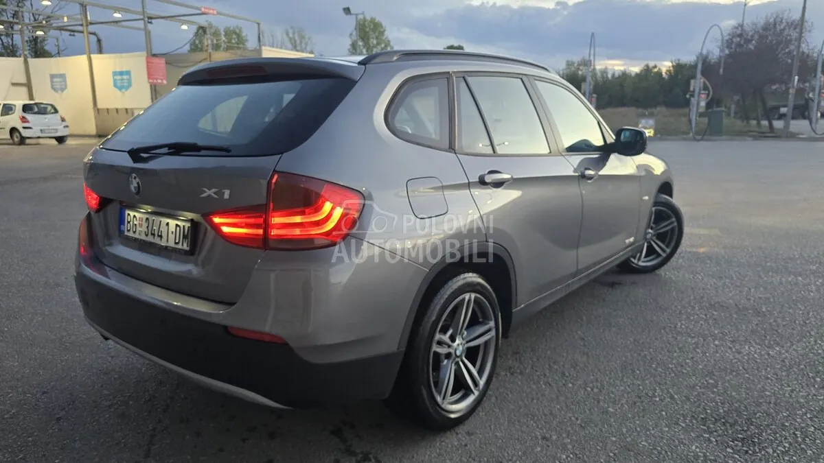 BMW X1 2010 photo 2
