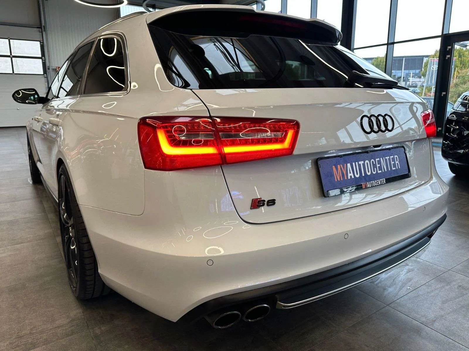 Audi S6 2013 photo 5