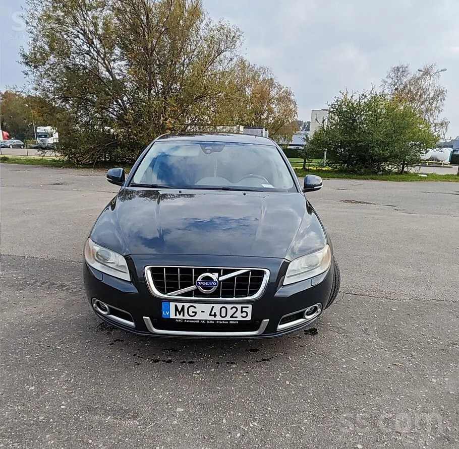Volvo V70 2012 photo 5