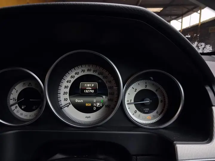 Mercedes-Benz E-Class 2014 photo 5