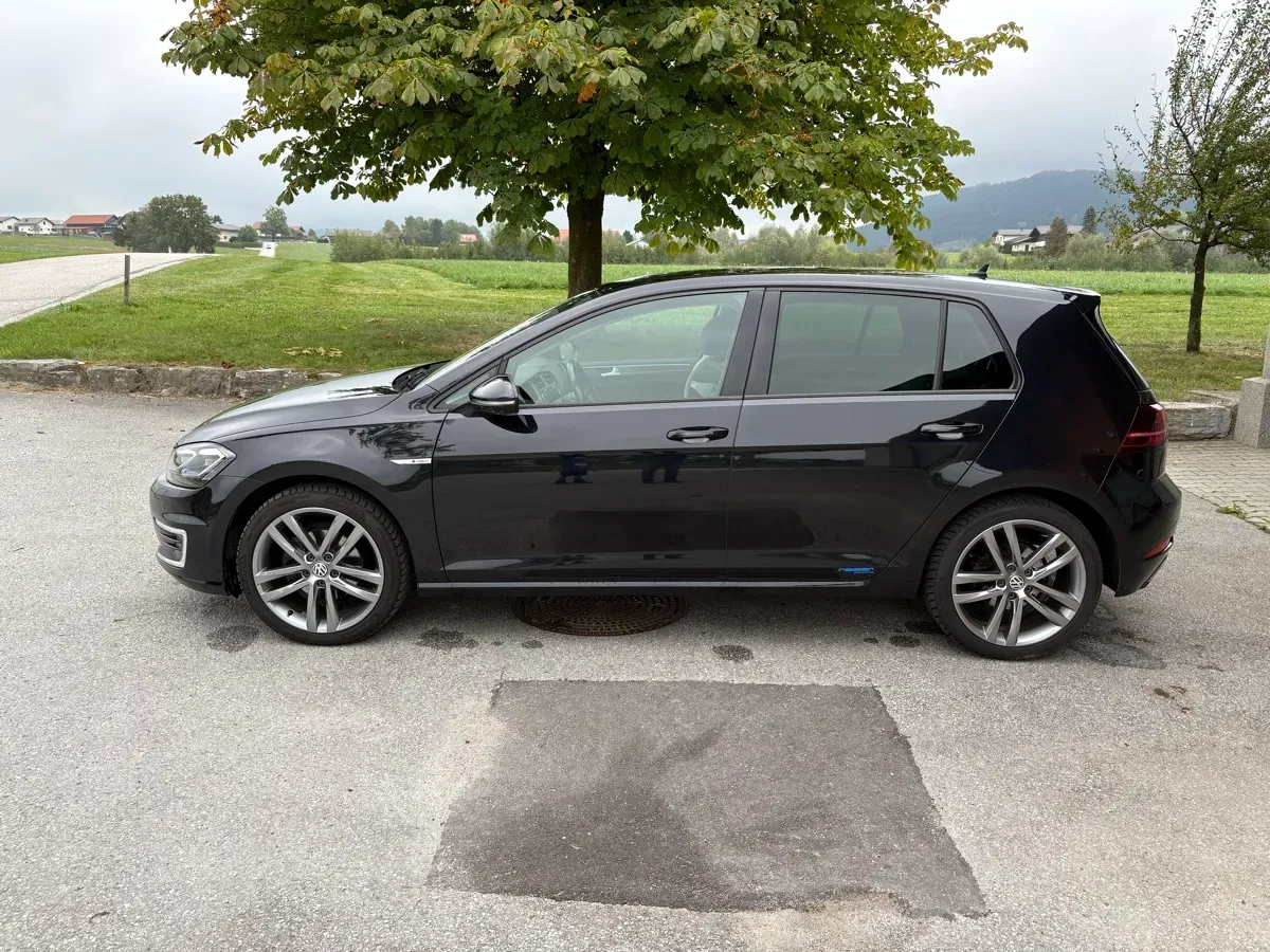 Volkswagen Golf 2020 photo 2