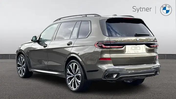 BMW X7 2026 photo 2