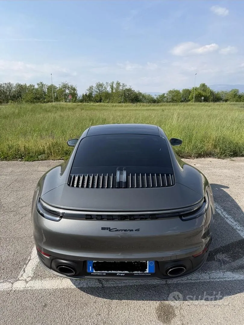 Porsche 911 2020 photo 4
