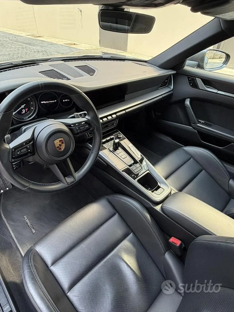Porsche 911 2020 photo 5