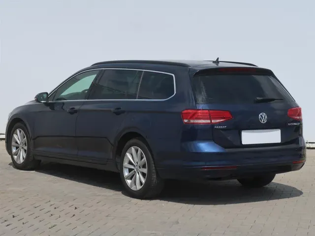 Volkswagen Passat Variant 2016 photo 3