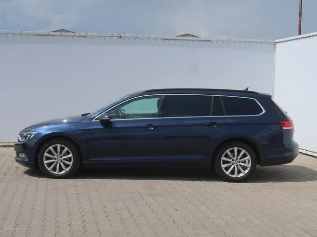 Volkswagen Passat Variant 2016 photo 2