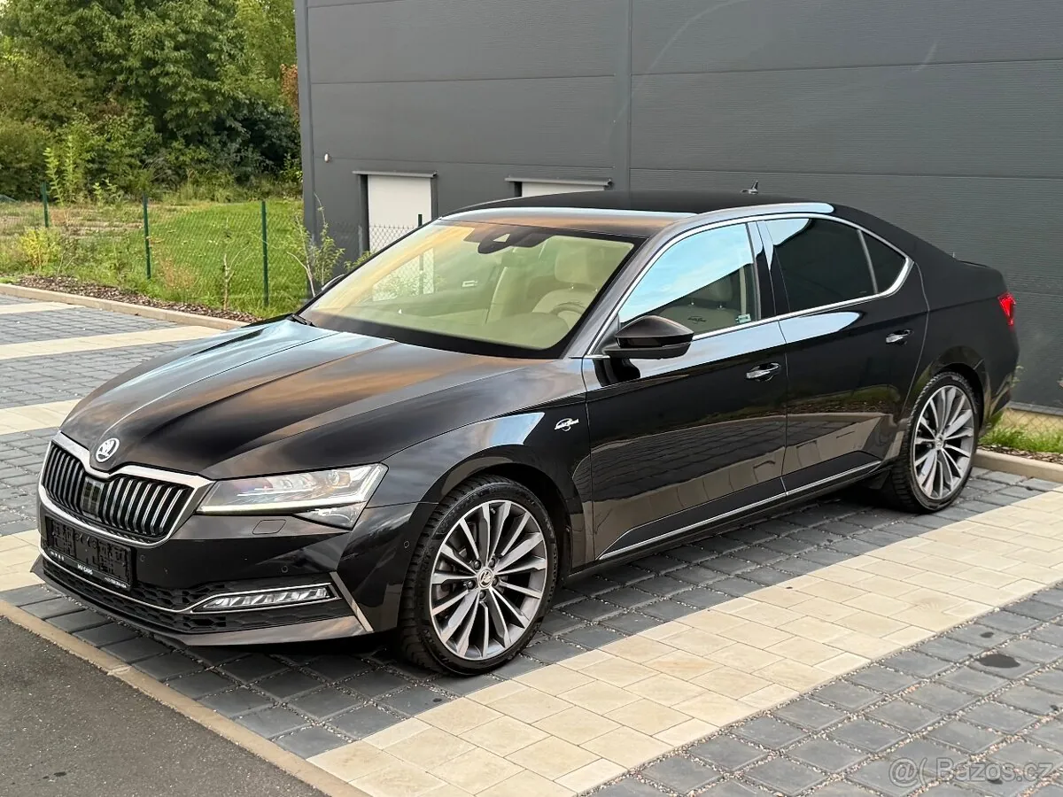 Skoda Superb 2023 photo 2