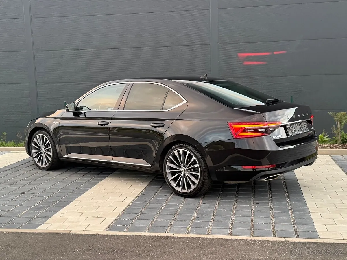 Skoda Superb 2023 photo 3