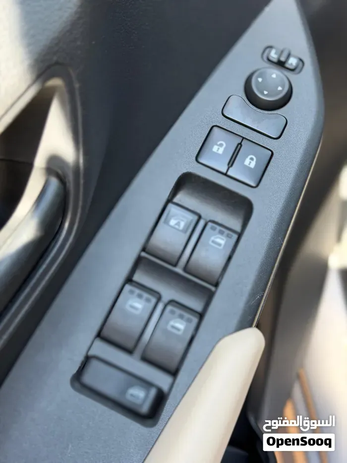 Toyota Yaris 2023 photo 4