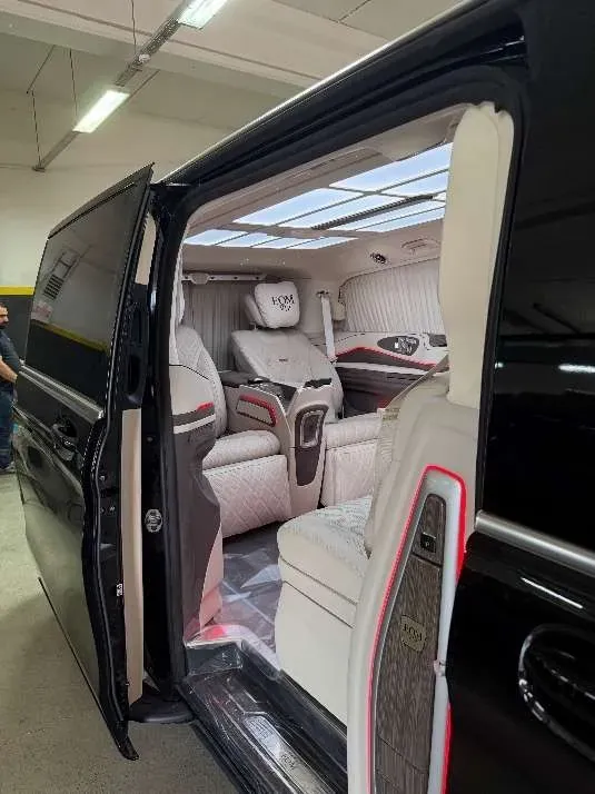 Mercedes-Benz V-Class photo 2