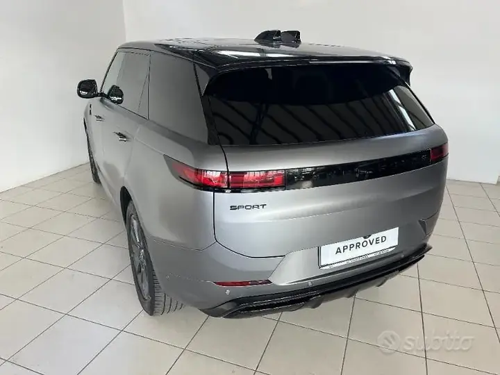 Land Rover Range Rover Sport 2024 photo 2