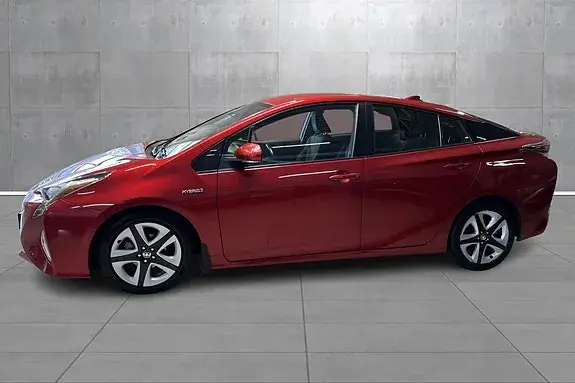 Toyota Prius 2016 photo 2